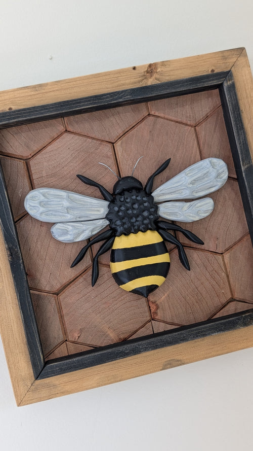 Bee - Small